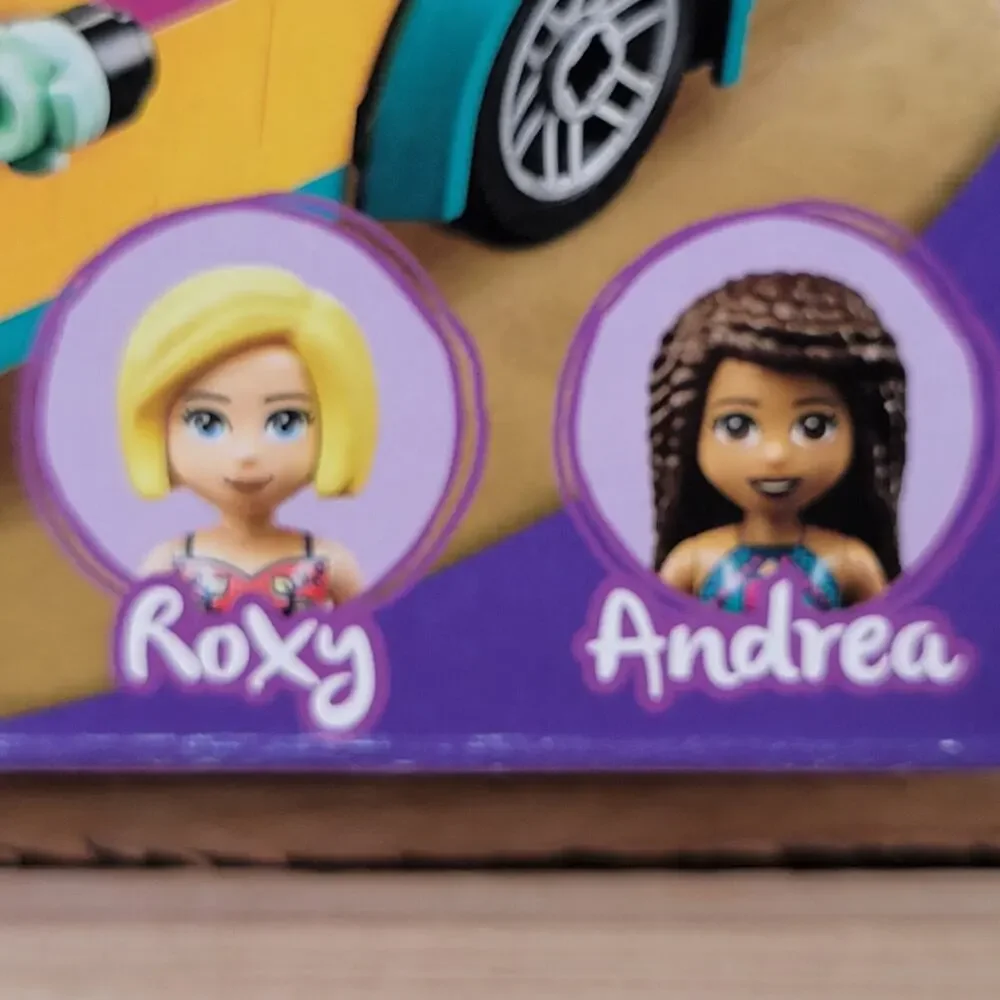 Lego Friends: Andrea's Car & Stage (240 pcs) - NEW / SEALED